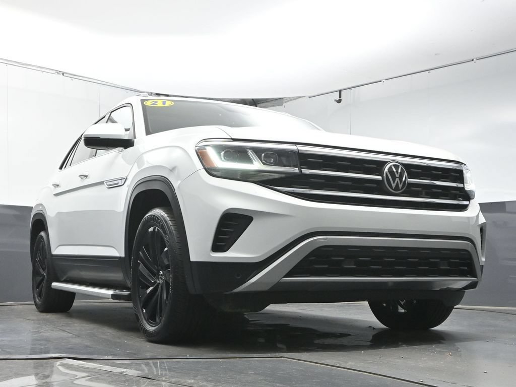 Used 2021 Volkswagen Atlas Cross Sport SE FWD image 33