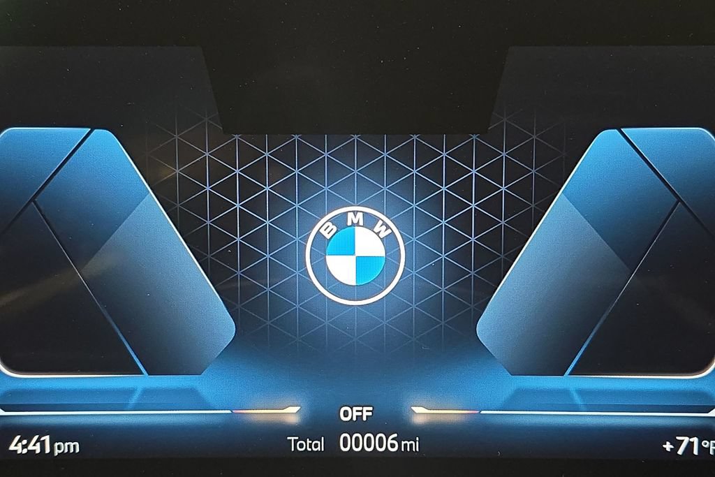 New 2026 BMW X2 xDrive28i w/ Technology Package AWD/4WD image 17