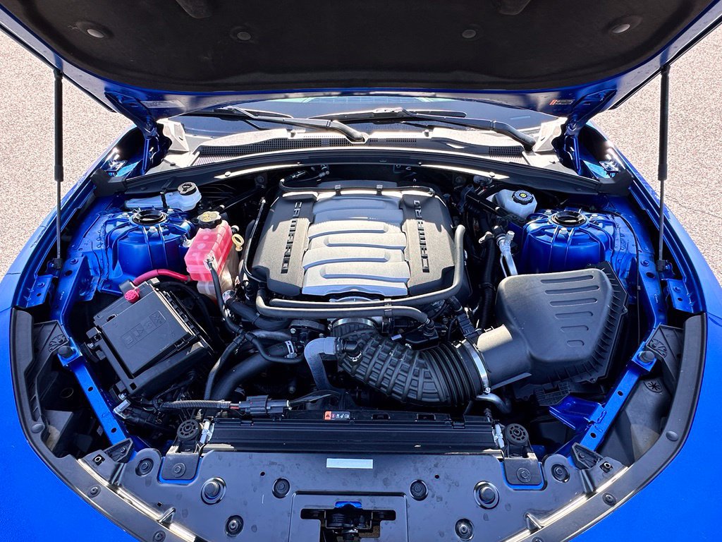 Used 2018 Chevrolet Camaro SS RWD image 31