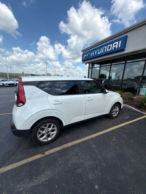 Used 2021 Kia Soul S FWD image 7