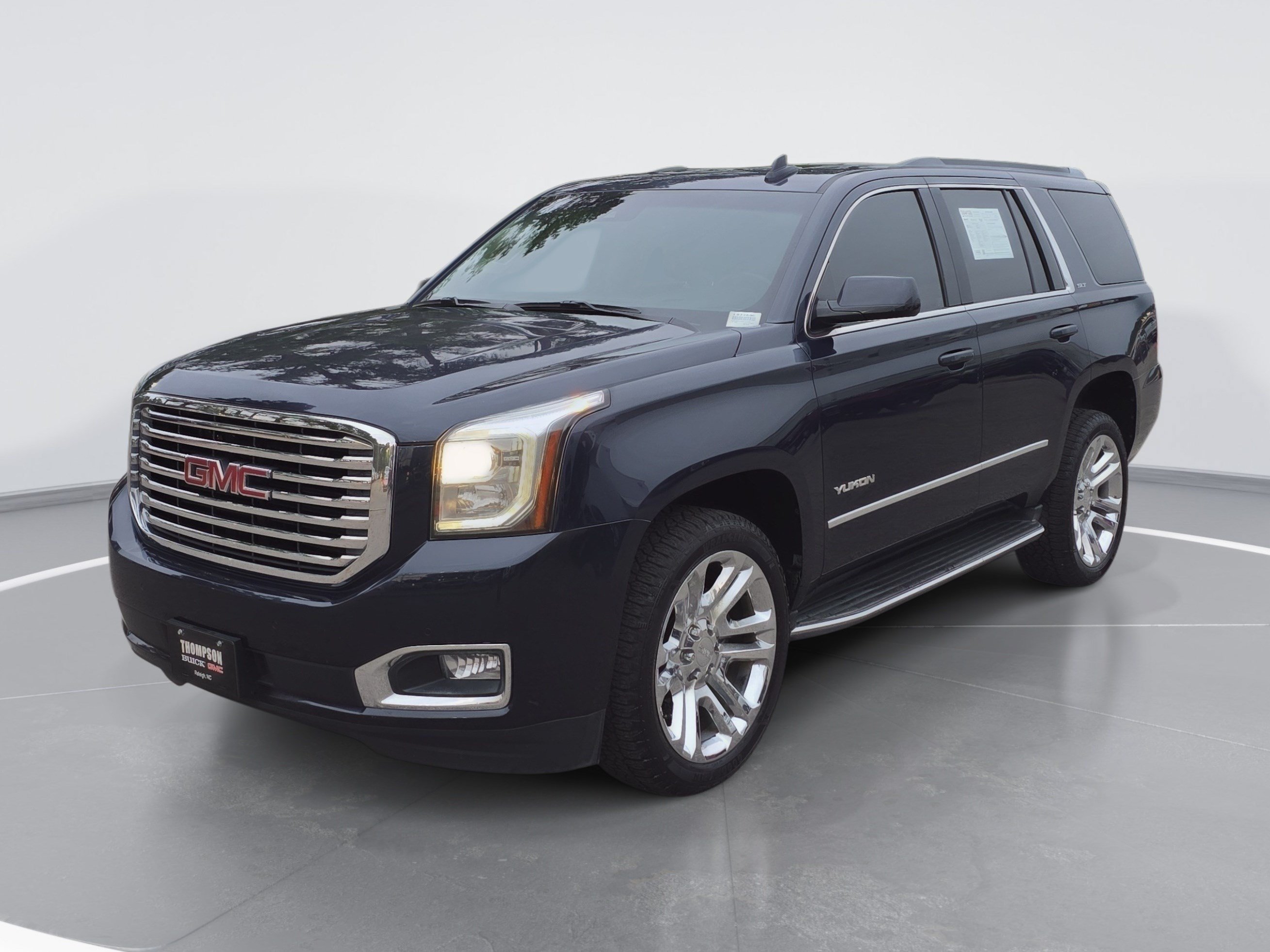Used 2018 GMC Yukon SLT w/ Premium Edition AWD/4WD image 7