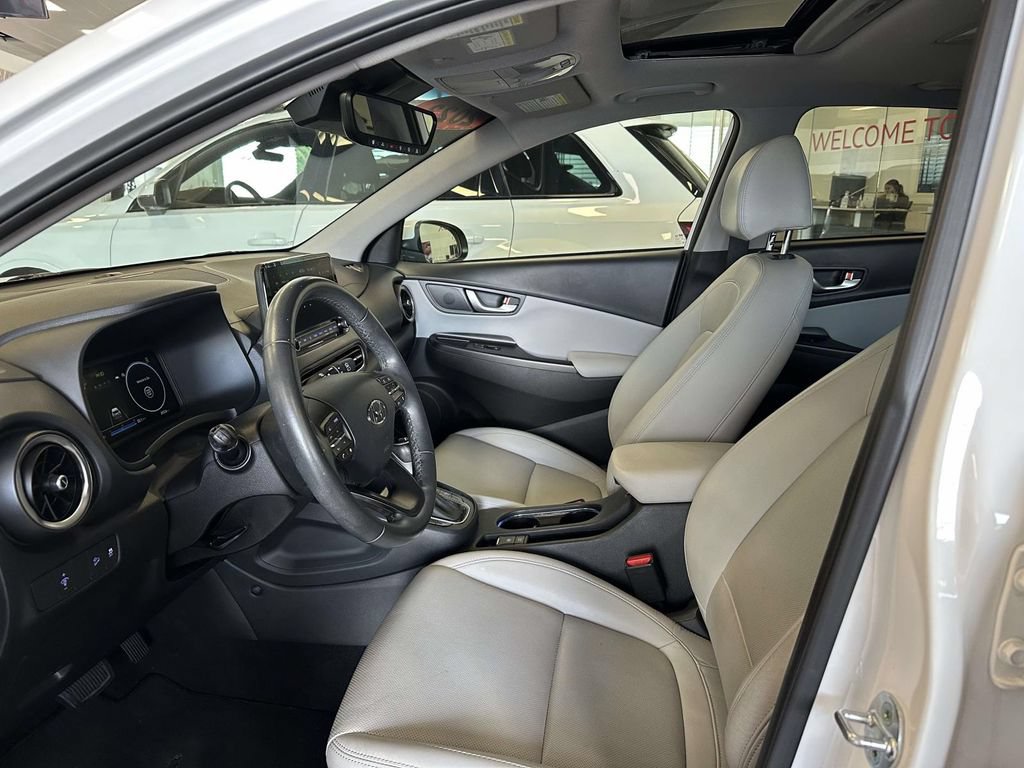 Used 2023 Hyundai Kona Limited w/ Cargo Package AWD/4WD image 18
