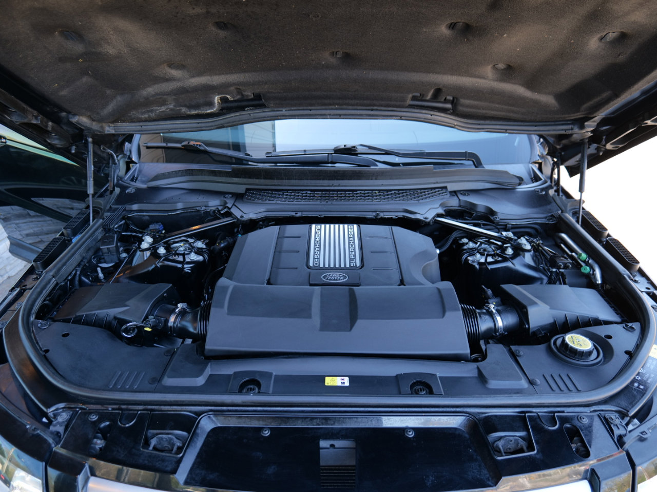 Used 2015 Land Rover Range Rover Sport HSE image 51