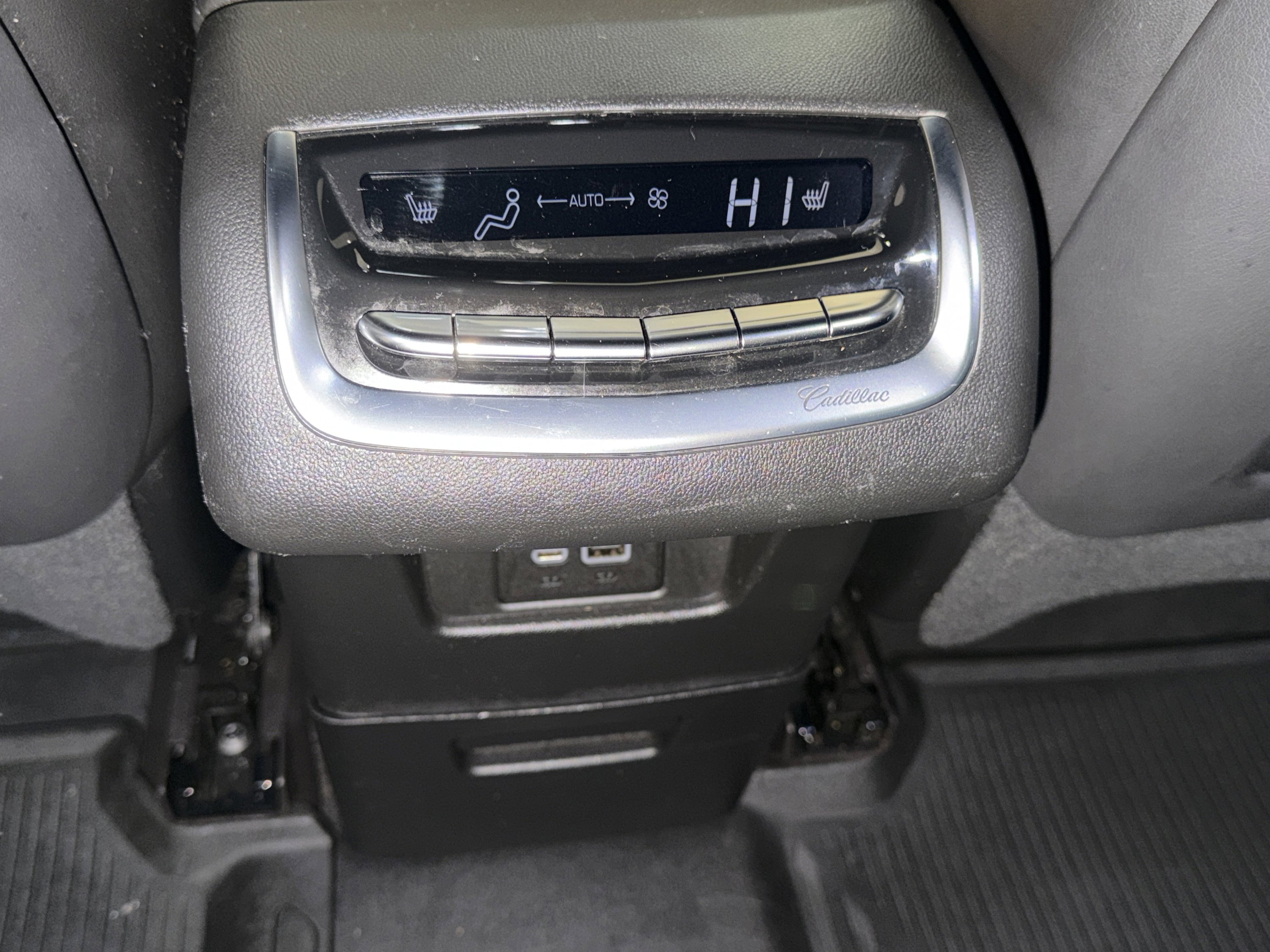 Used 2021 Cadillac XT6 Sport image 32