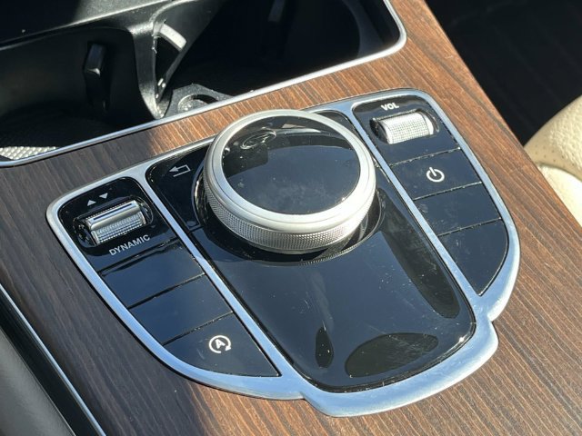 Used 2021 Mercedes-Benz C 300 4MATIC Sedan image 39