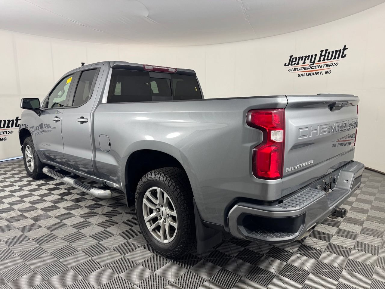 Used 2019 Chevrolet Silverado 1500 RST w/ All-Star Edition AWD/4WD image 9