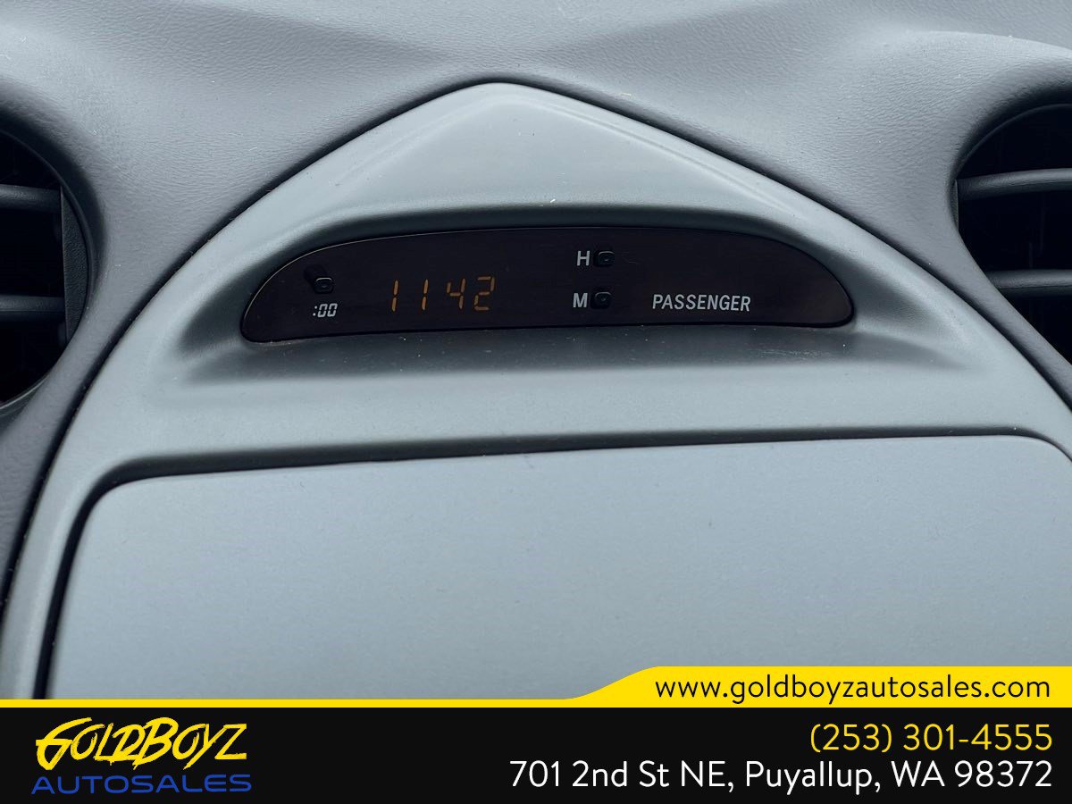 Used 2005 Toyota Celica GT FWD image 17