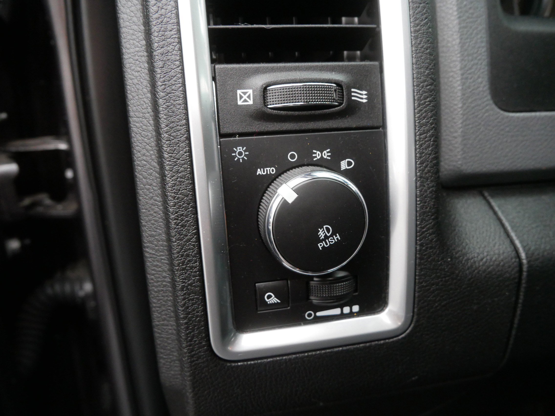 Certified 2018 RAM 1500 Big Horn image 24