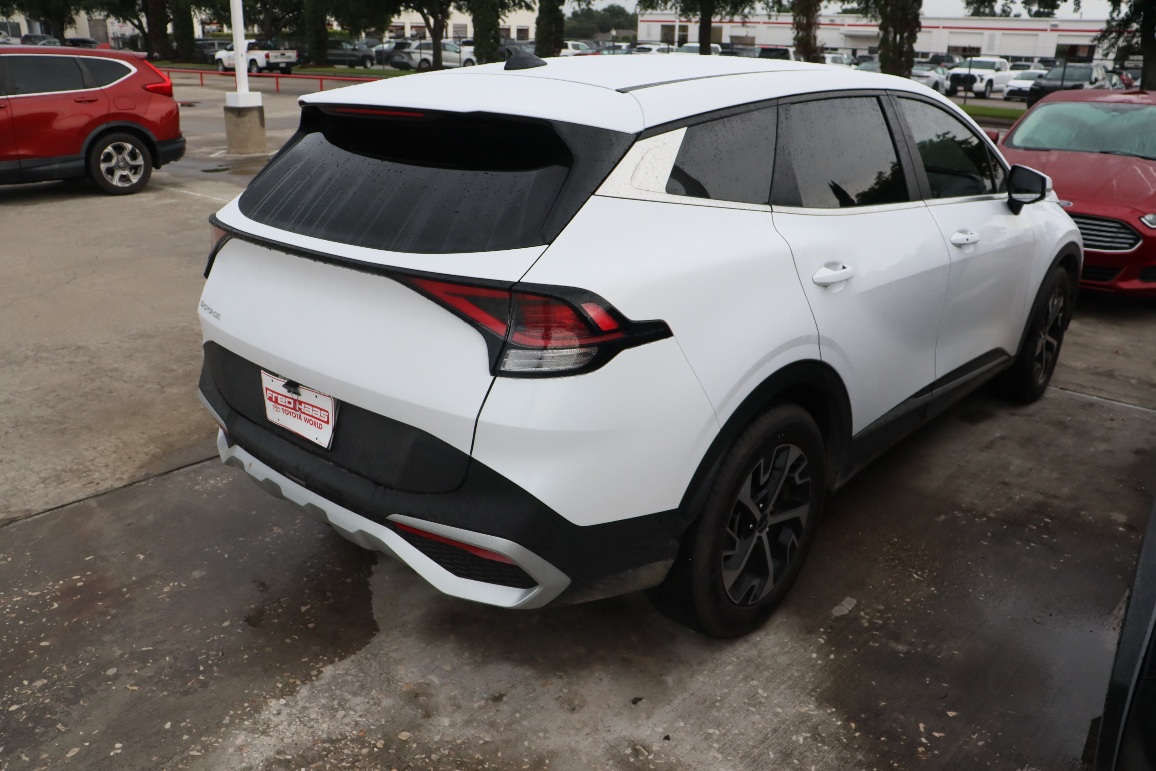 Used 2023 Kia Sportage EX FWD image 11