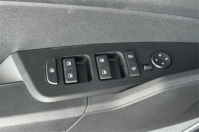 New 2025 Kia Sportage LX image 13