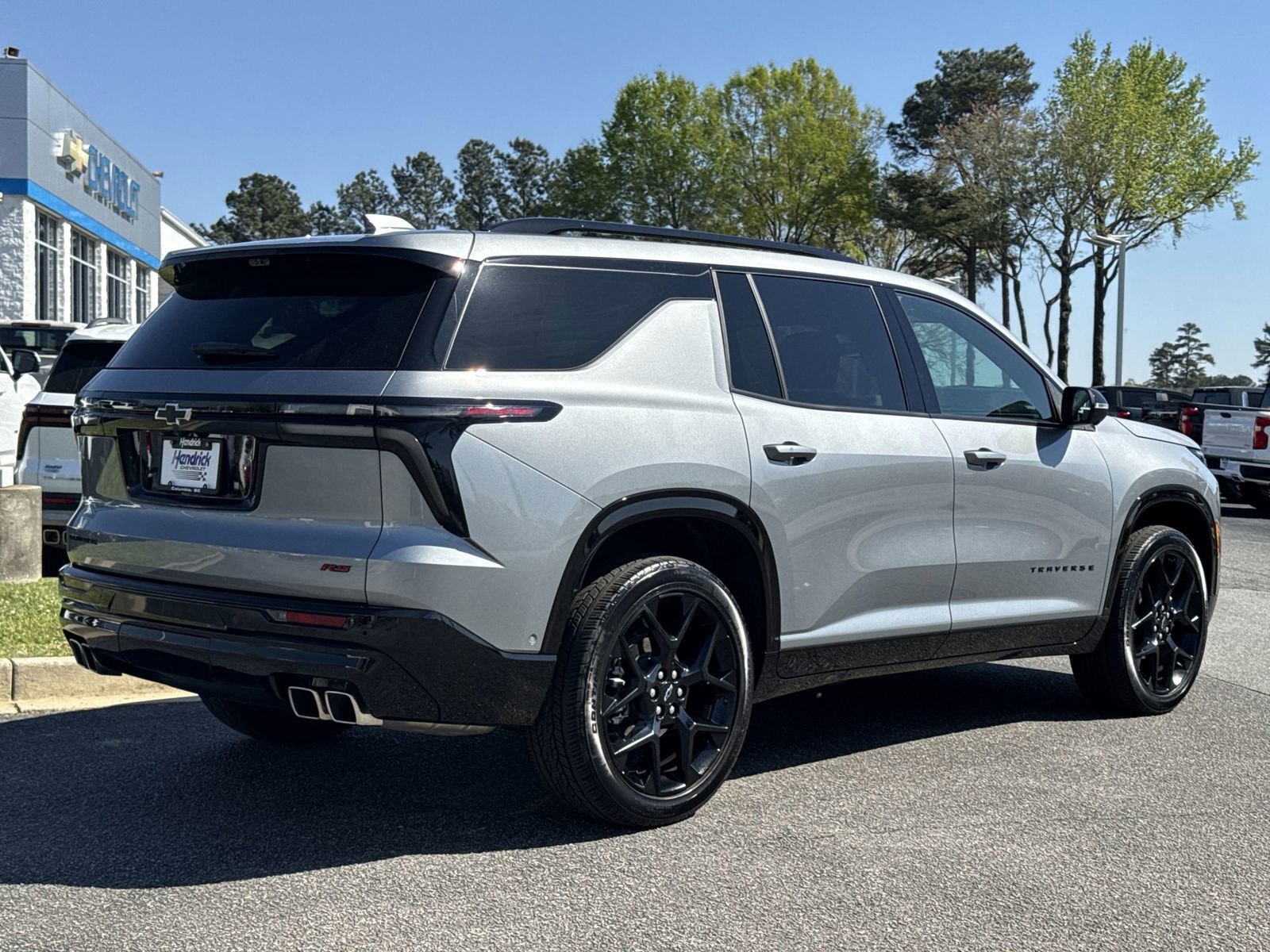 Used 2025 Chevrolet Traverse RS w/ LPO, Floor Liner Package image 10