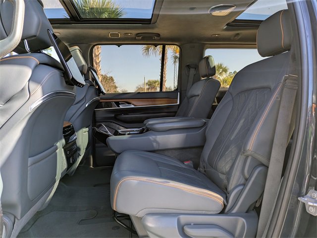 Used 2022 Jeep Grand Wagoneer Series III w/ Rear Seat Video Group 1 image 16