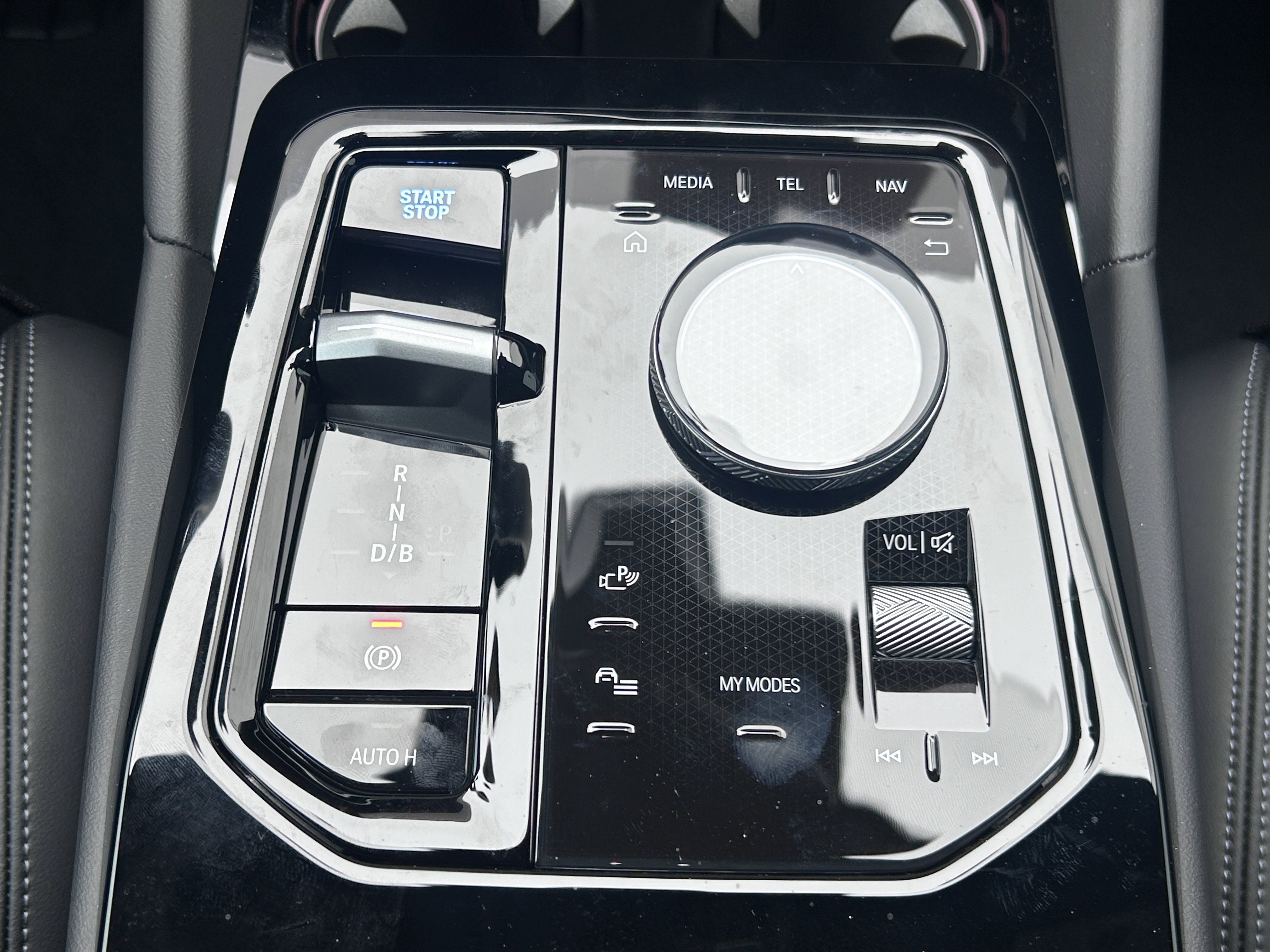 Used 2026 BMW i5 eDrive40 w/ M Sport Package image 13