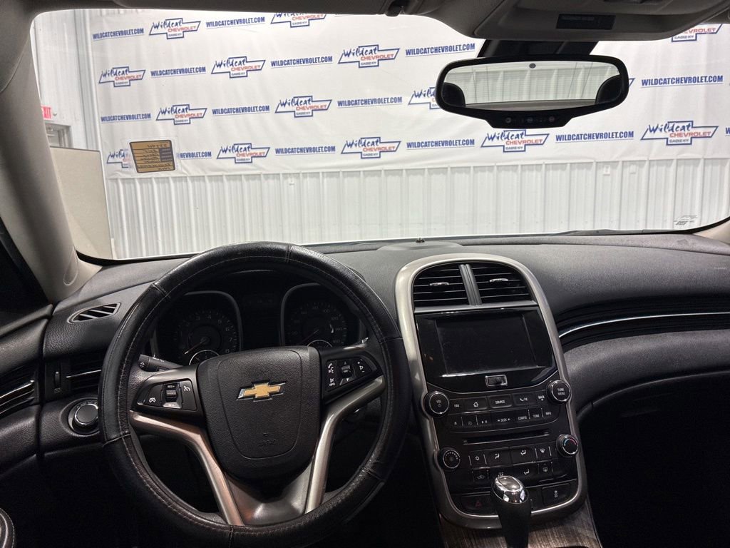 Used 2015 Chevrolet Malibu LT w/ Power Convenience Package FWD image 2