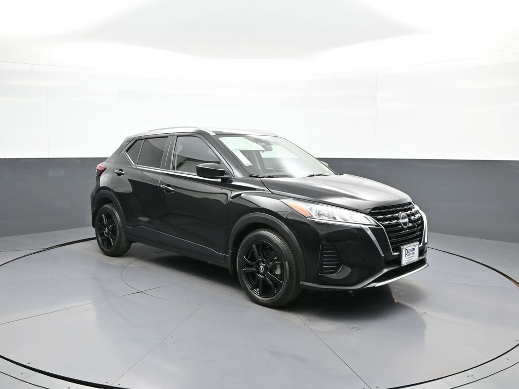 Used 2023 Nissan Kicks SV image 4