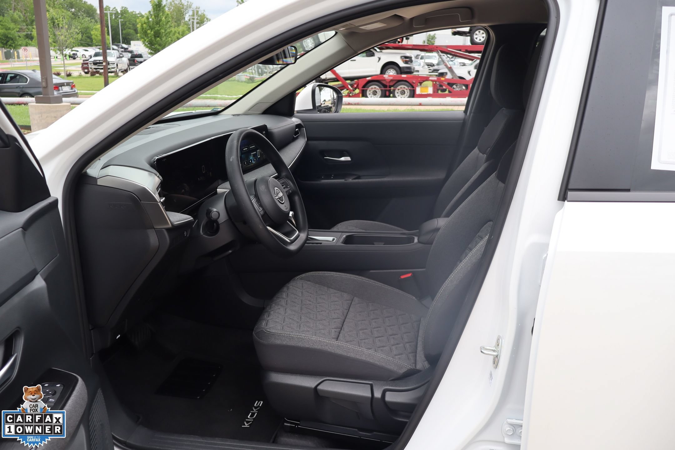 Used 2025 Nissan Kicks SV FWD image 25