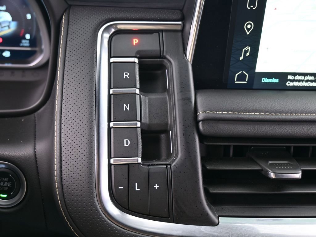 Used 2024 GMC Yukon SLT w/ SLT Luxury Package image 28