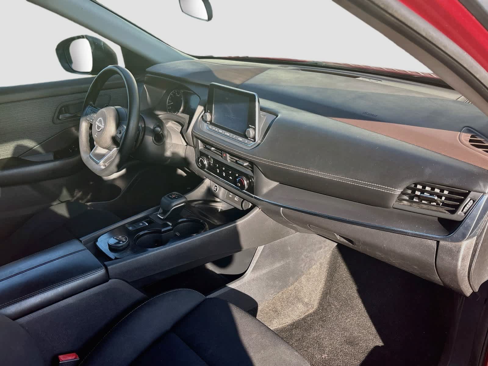 Used 2023 Nissan Rogue S AWD/4WD image 28