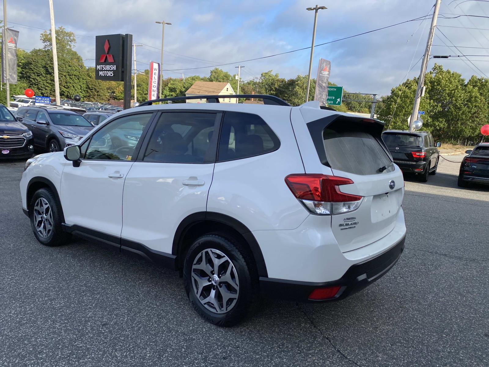 Used 2019 Subaru Forester Premium w/ All-Weather Package image 3