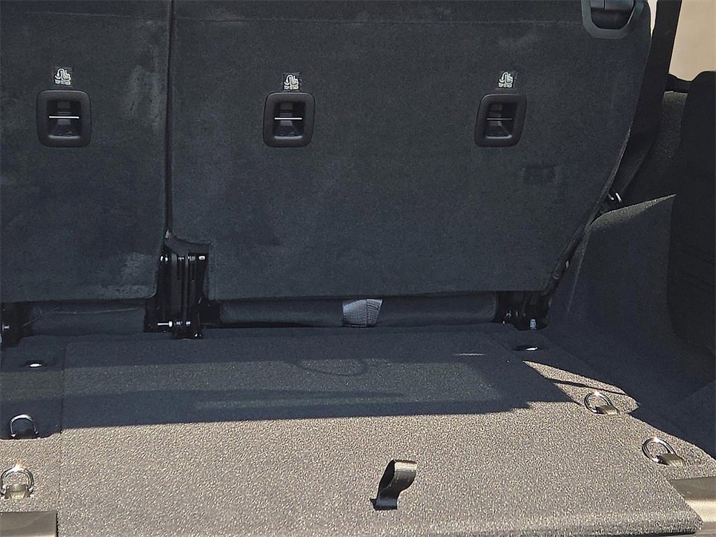 New 2025 Jeep Wrangler Unlimited Rubicon w/ XTREMEE 35" Tire Package image 19