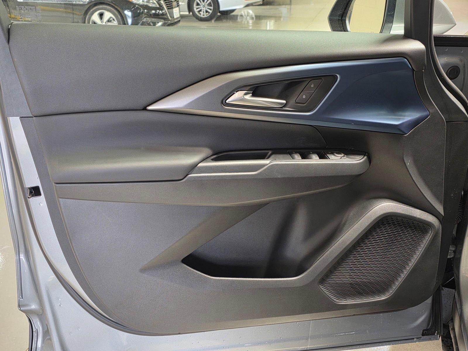 New 2026 Chevrolet Equinox EV LT image 20