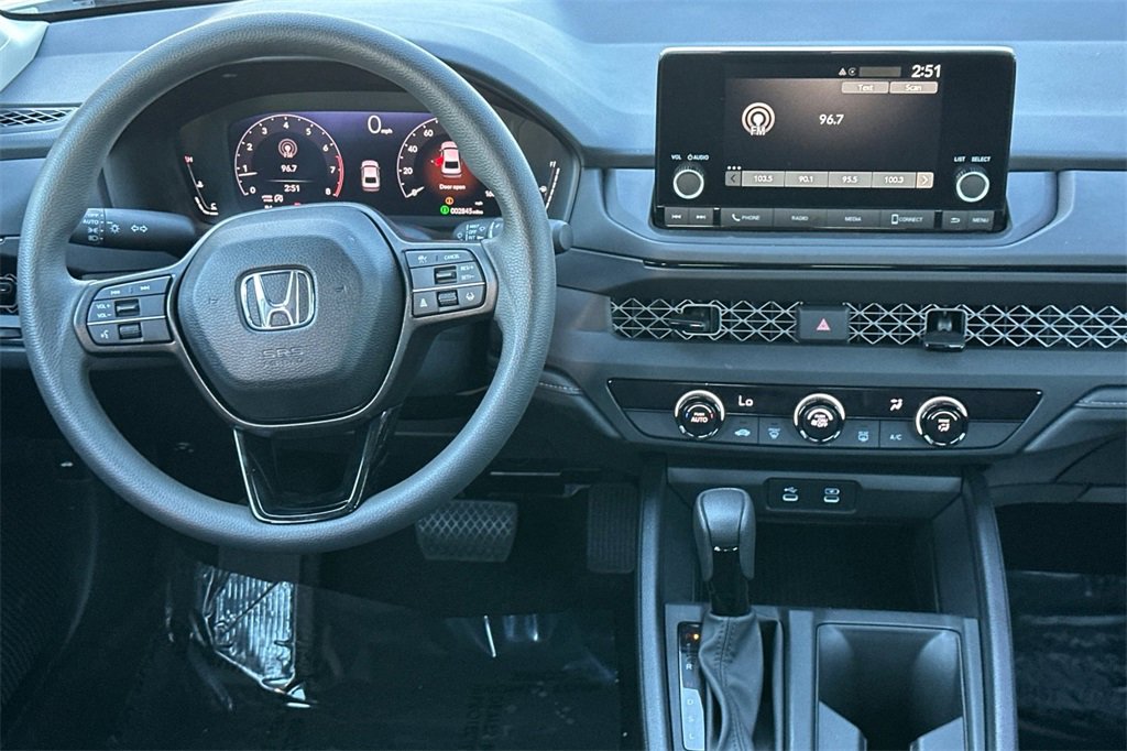 Certified 2025 Honda Accord LX image 15