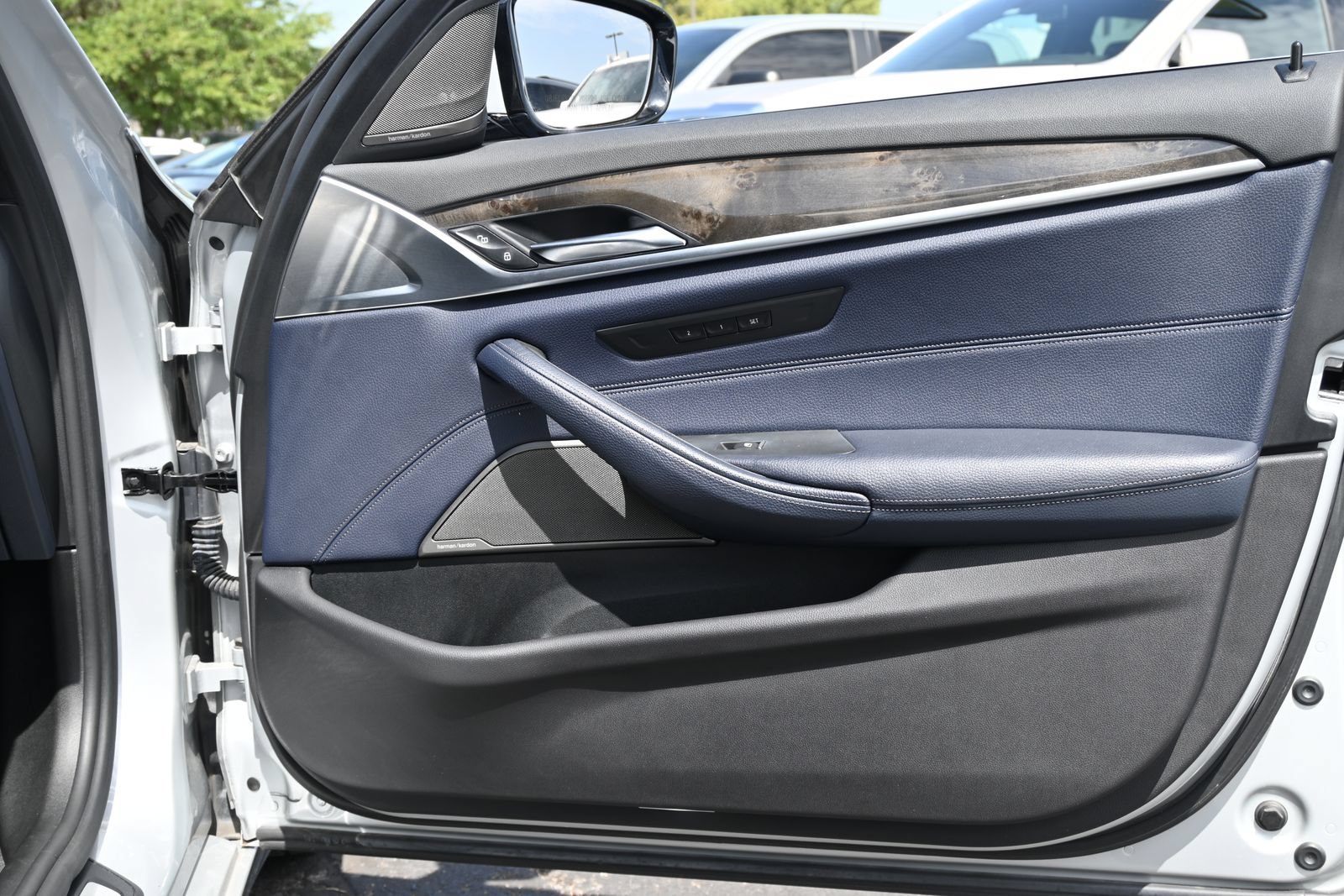 Used 2017 BMW 540i RWD image 26