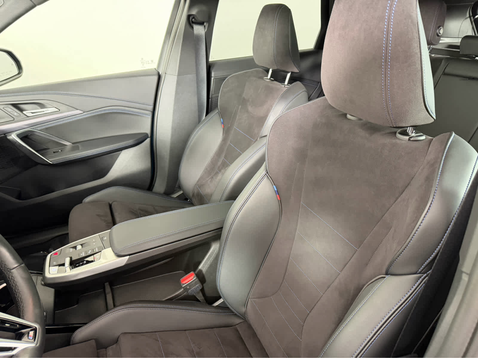 Certified 2025 BMW X1 xDrive28i w/ M Sport Package image 11