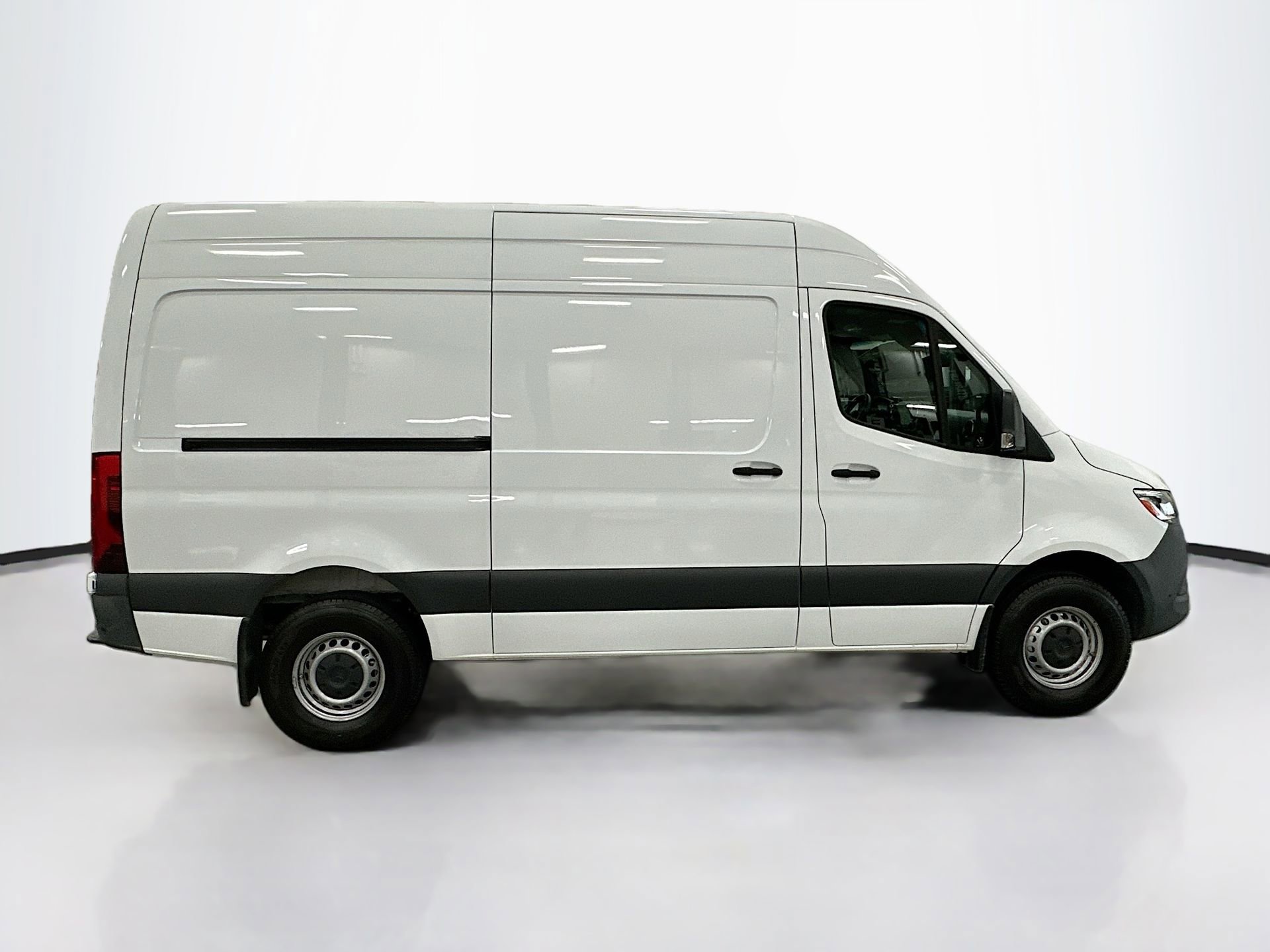 Used 2023 Mercedes-Benz Sprinter 144 Cargo image 9