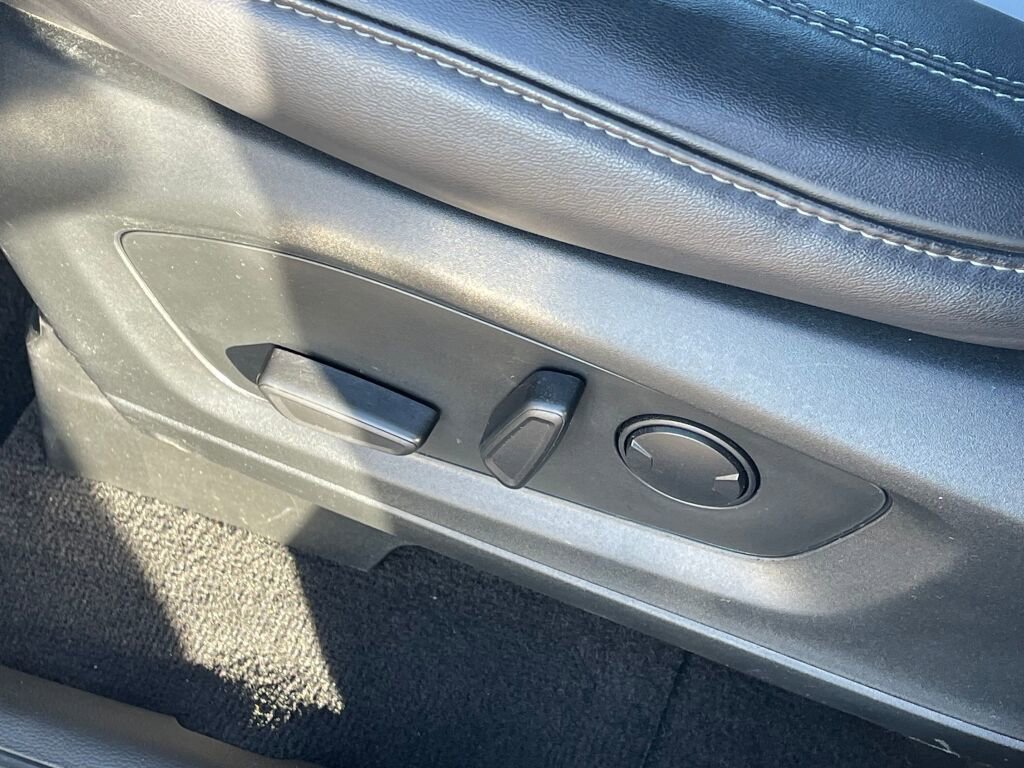 Used 2023 Ford Explorer XLT w/ Equipment Group 202A image 11