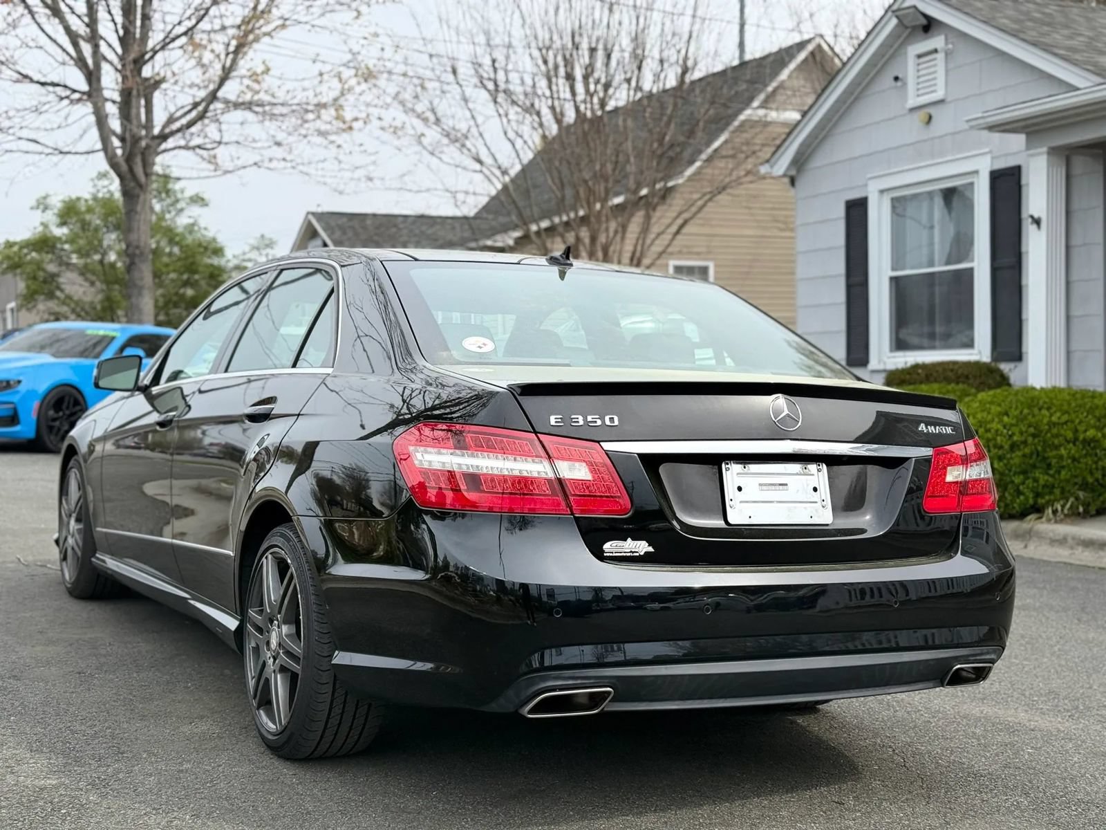 Used 2010 Mercedes-Benz E 350 4MATIC Sedan image 4