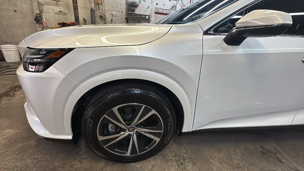 Used 2023 Lexus RX 350 Premium w/ Accessory Package (Z1) AWD/4WD image 9