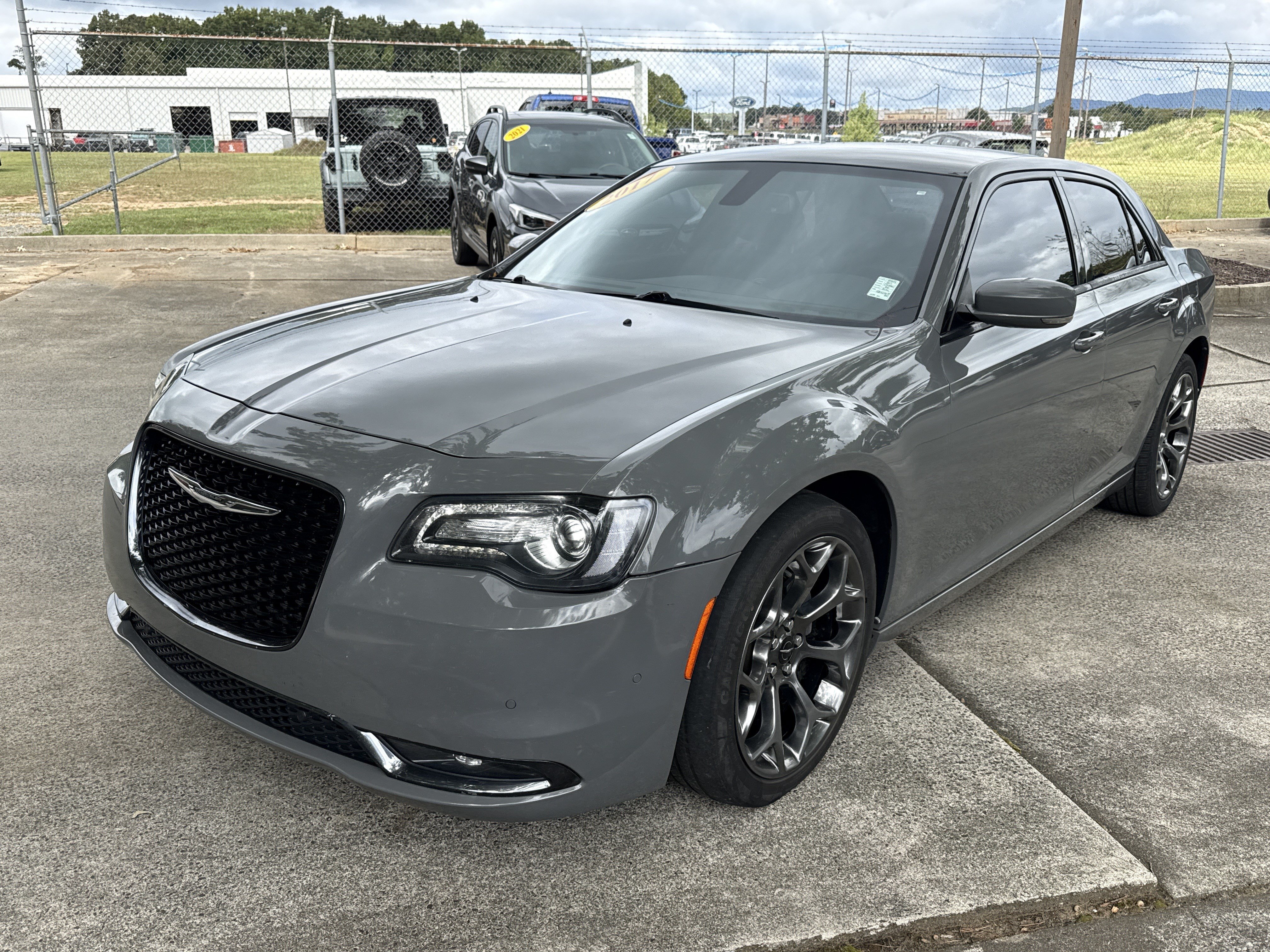 Used 2017 Chrysler 300 S w/ 300S Premium Group 2 RWD image 3