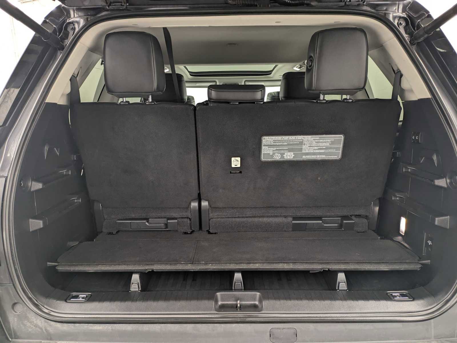 Used 2023 Toyota Sequoia Capstone AWD/4WD image 33