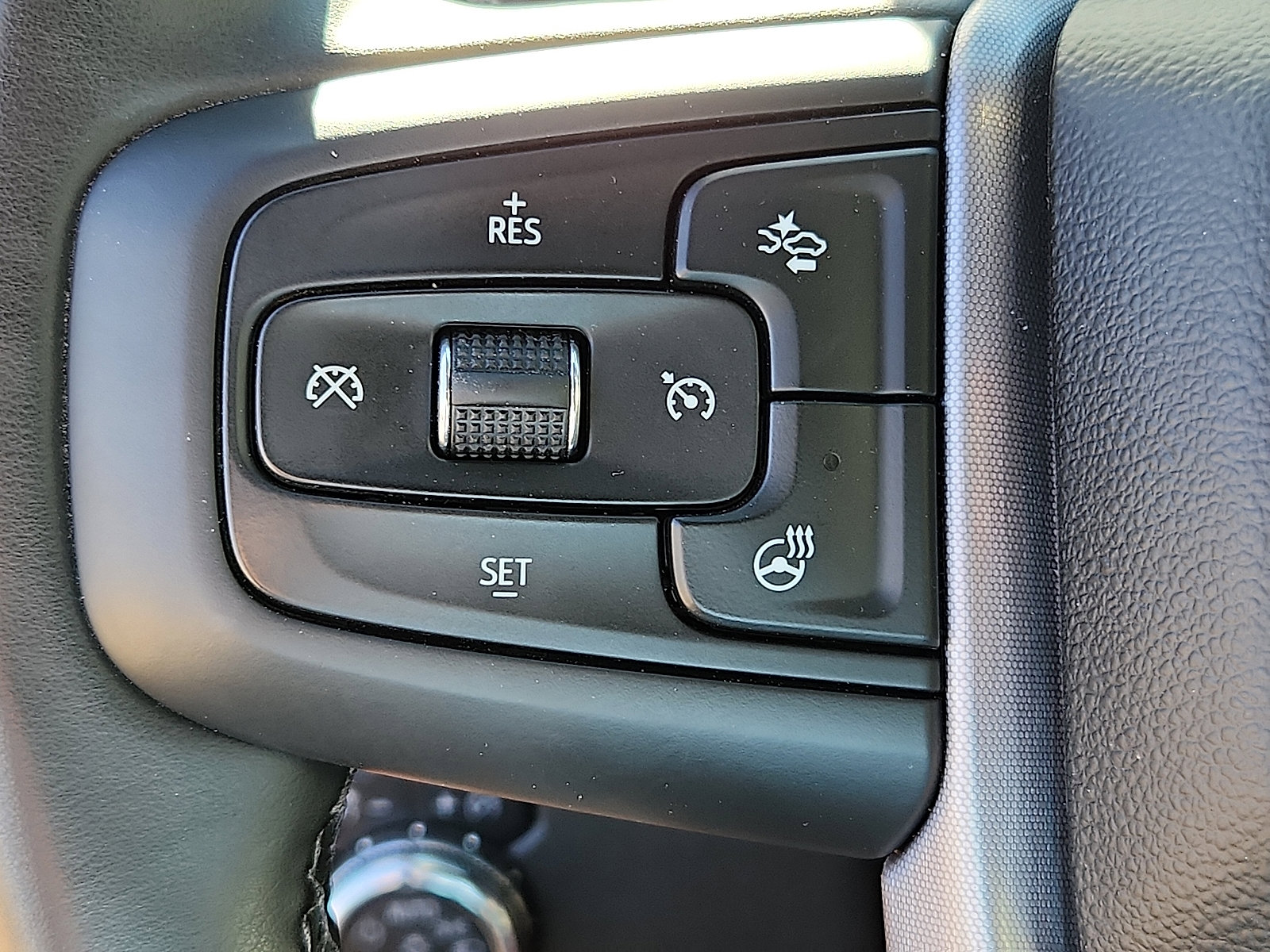 Used 2025 GMC Sierra 1500 SLT image 18