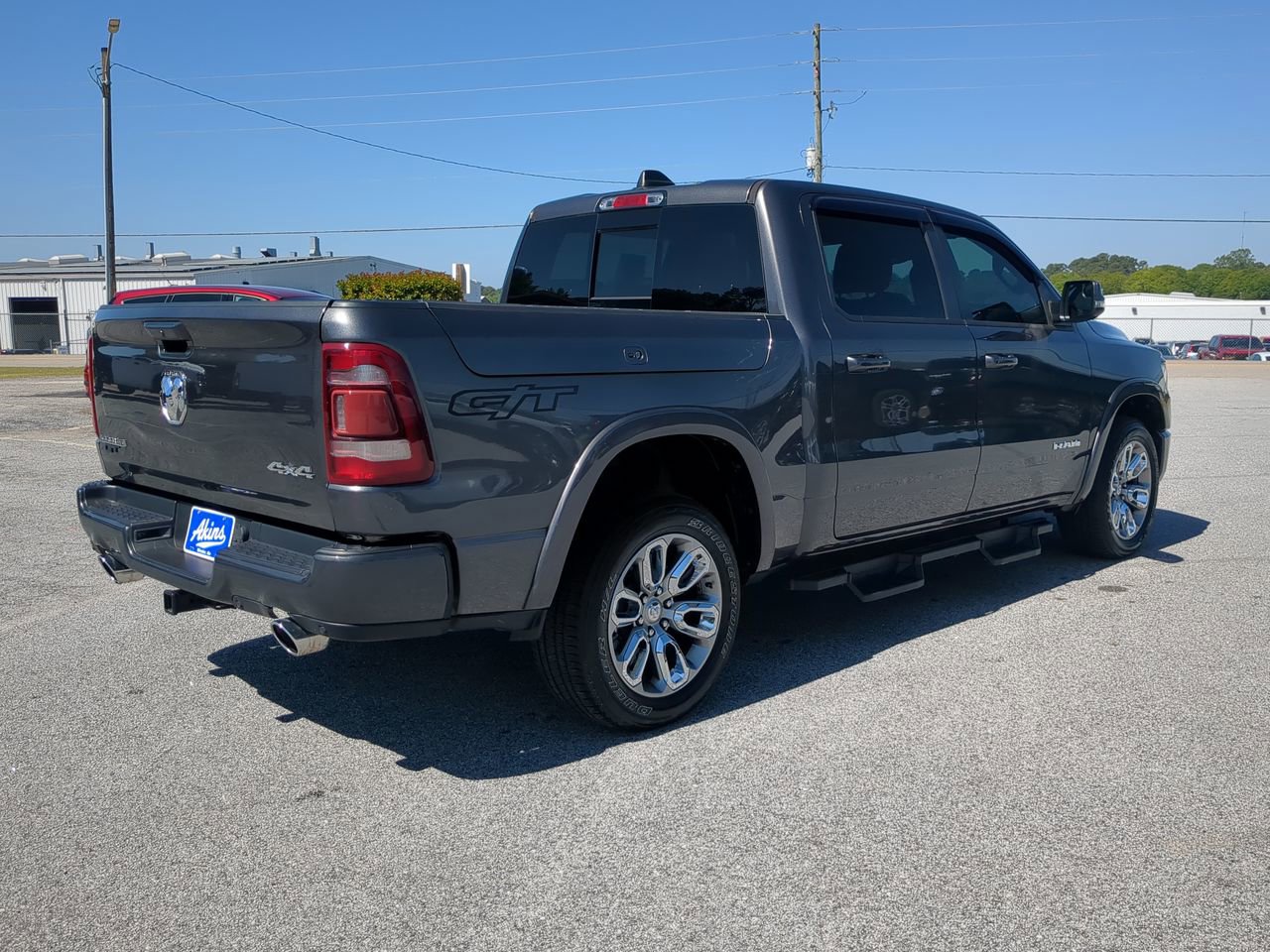 Certified 2022 RAM 1500 Laramie AWD/4WD image 3