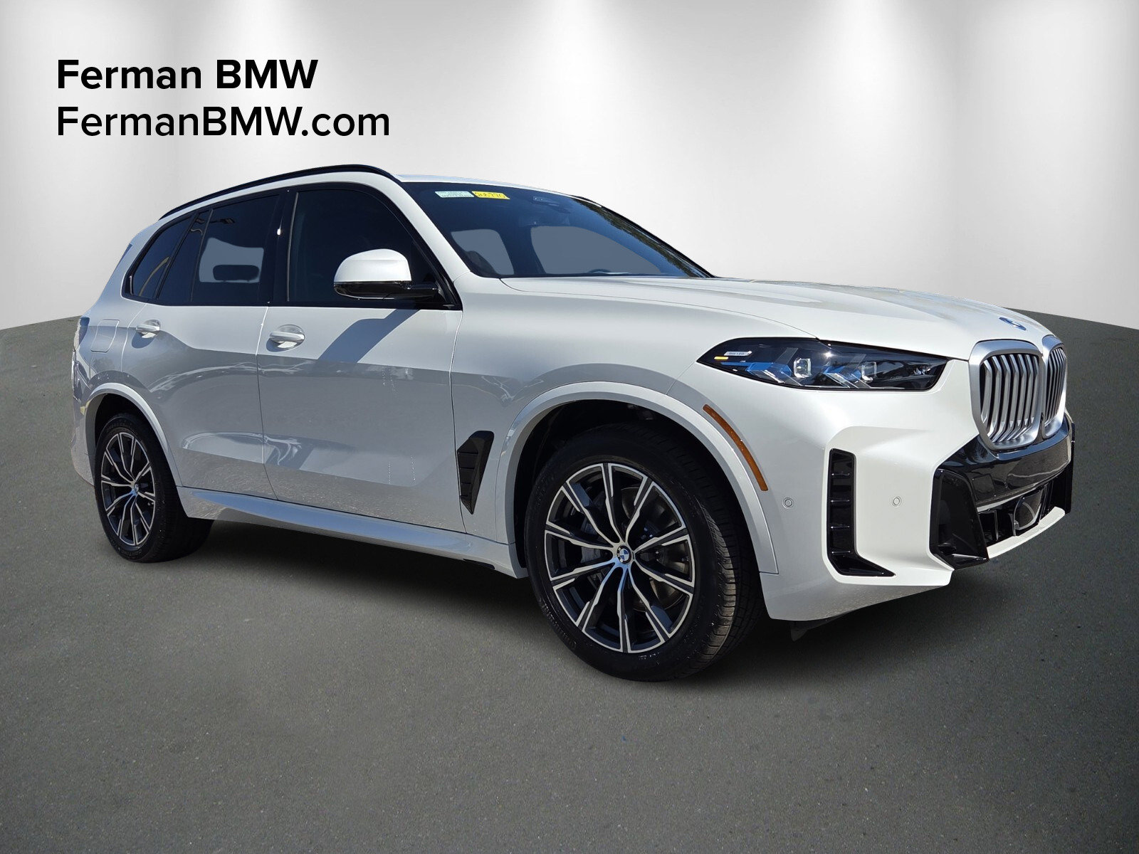 New 2026 BMW X5 xDrive50e w/ M Sport Package AWD/4WD image 1