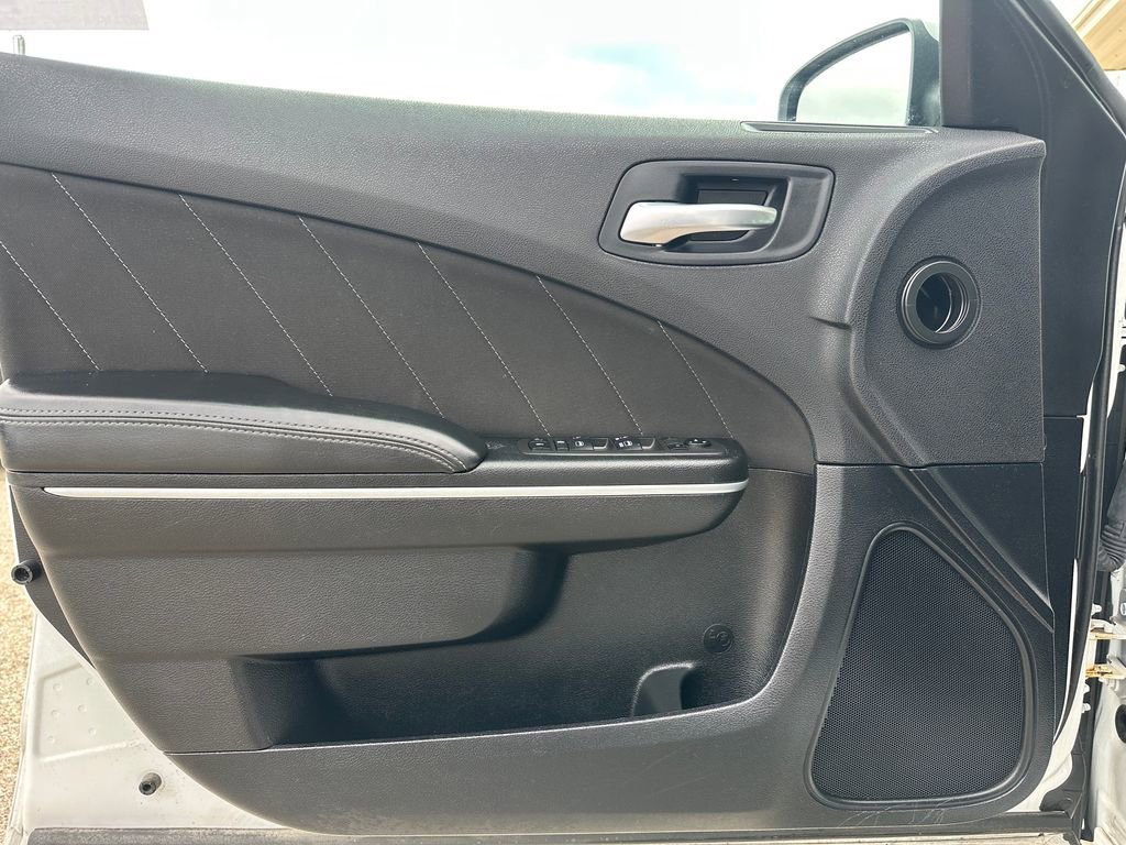 Used 2022 Dodge Charger SXT image 25
