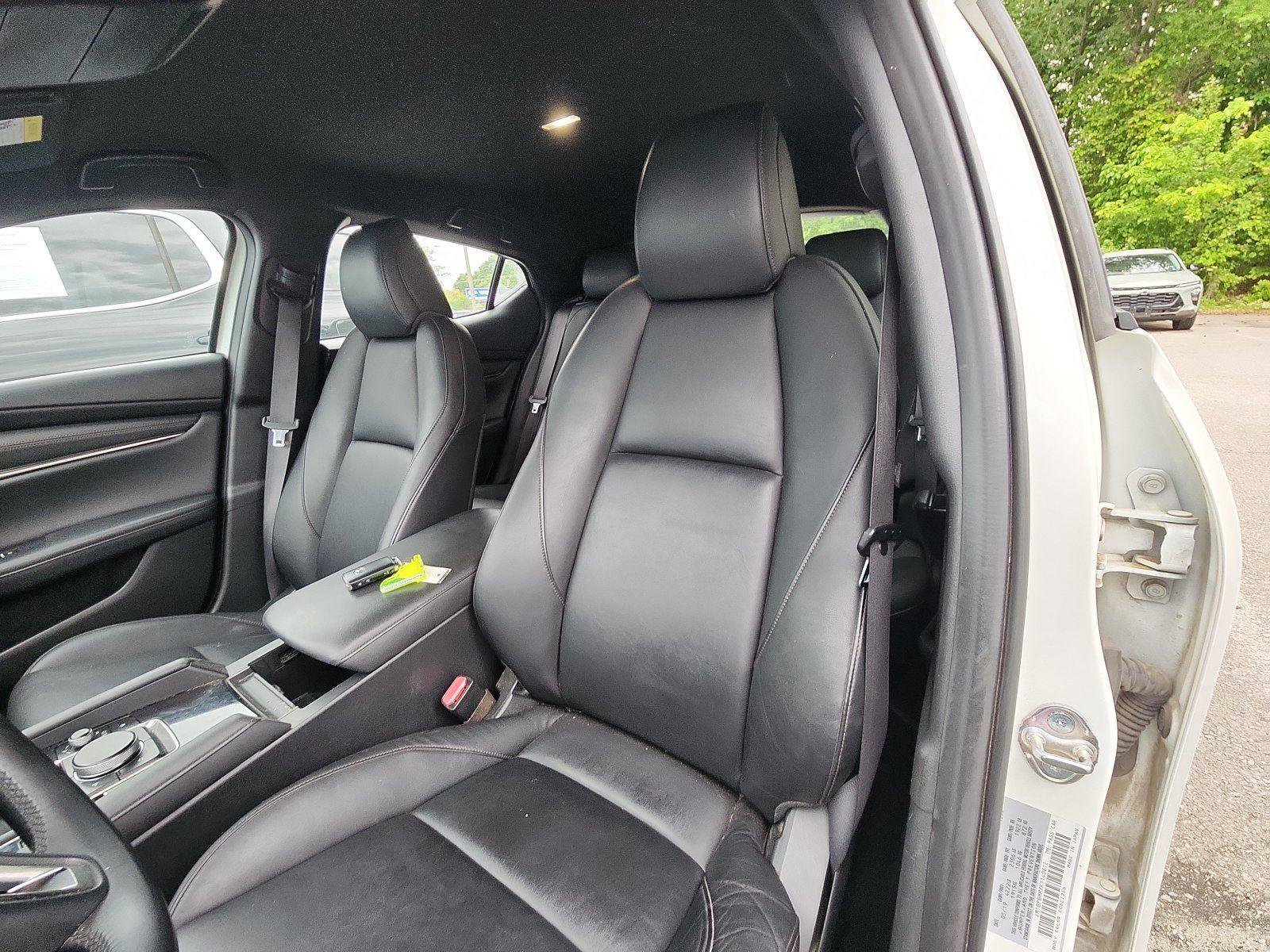 Used 2019 MAZDA MAZDA3 AWD Hatchback w/ Preferred Pkg image 18
