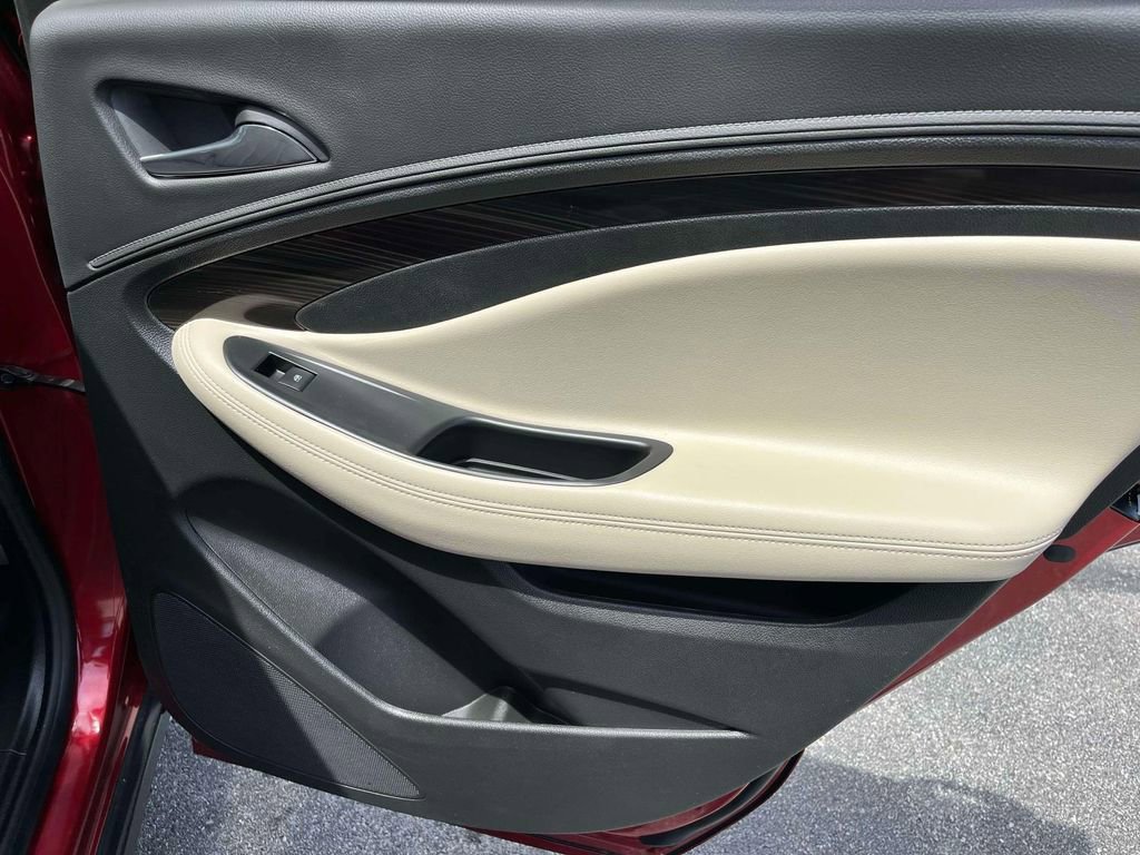 Used 2019 Buick Envision Premium AWD/4WD image 19