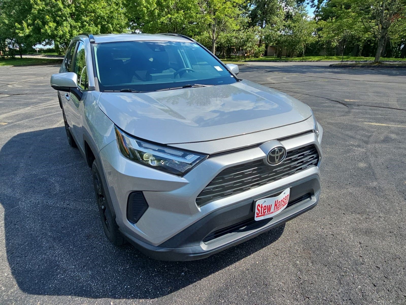 Used 2023 Toyota RAV4 XLE AWD/4WD image 8