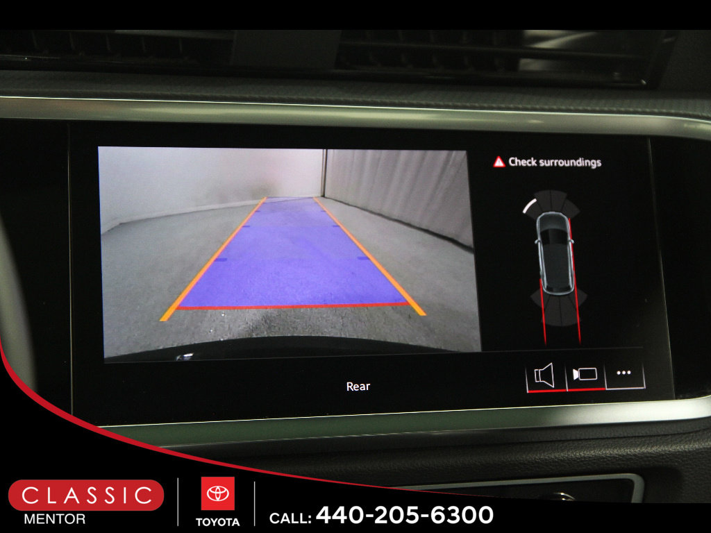 Used 2025 Audi Q3 2.0T Premium image 12