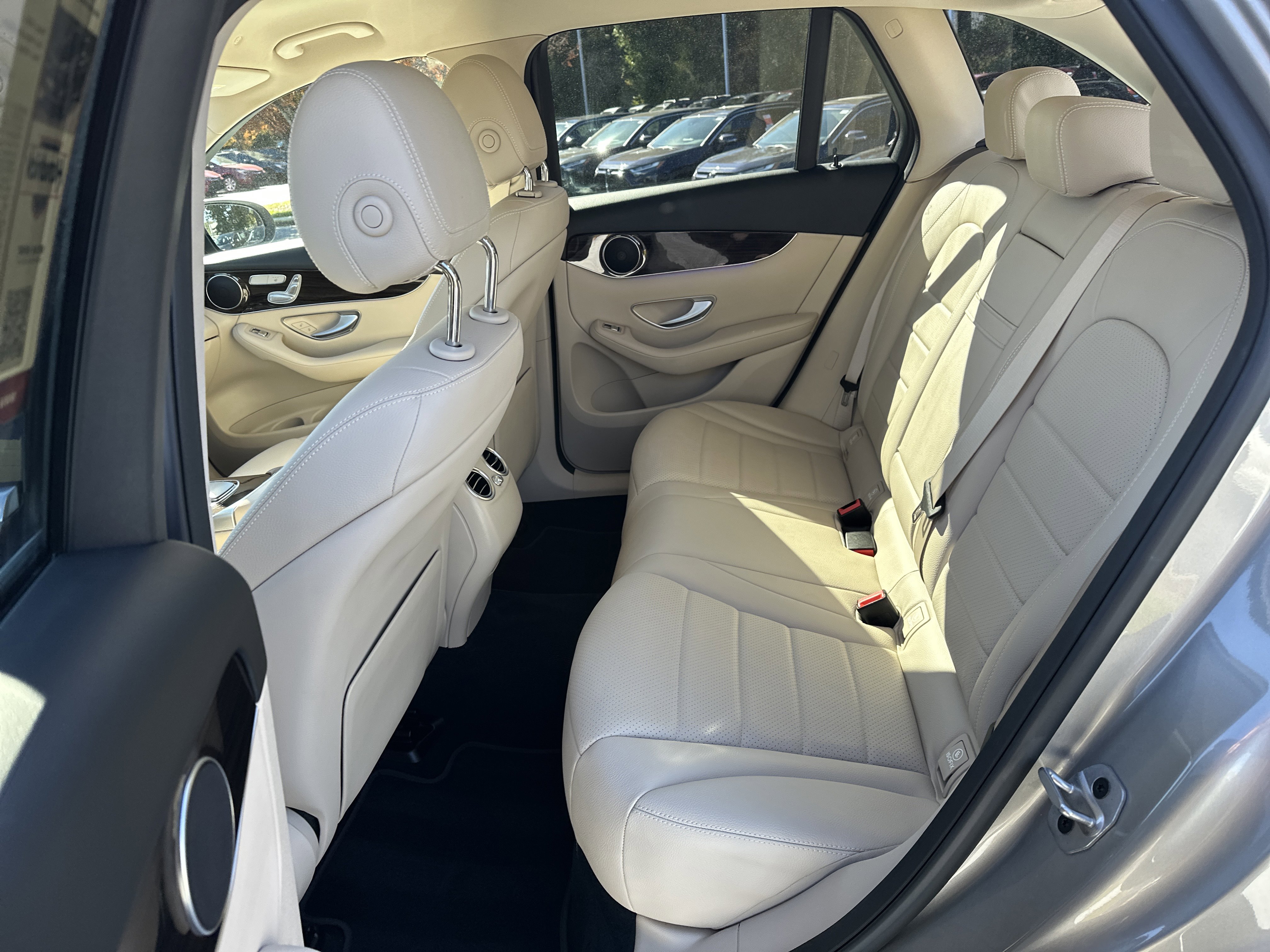 Used 2022 Mercedes-Benz GLC 300 image 30