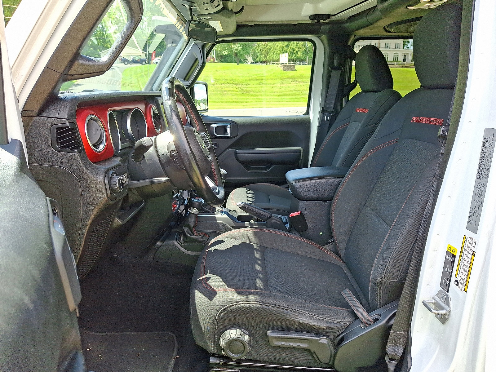 Used 2020 Jeep Gladiator Rubicon w/ Cold Weather Group image 13