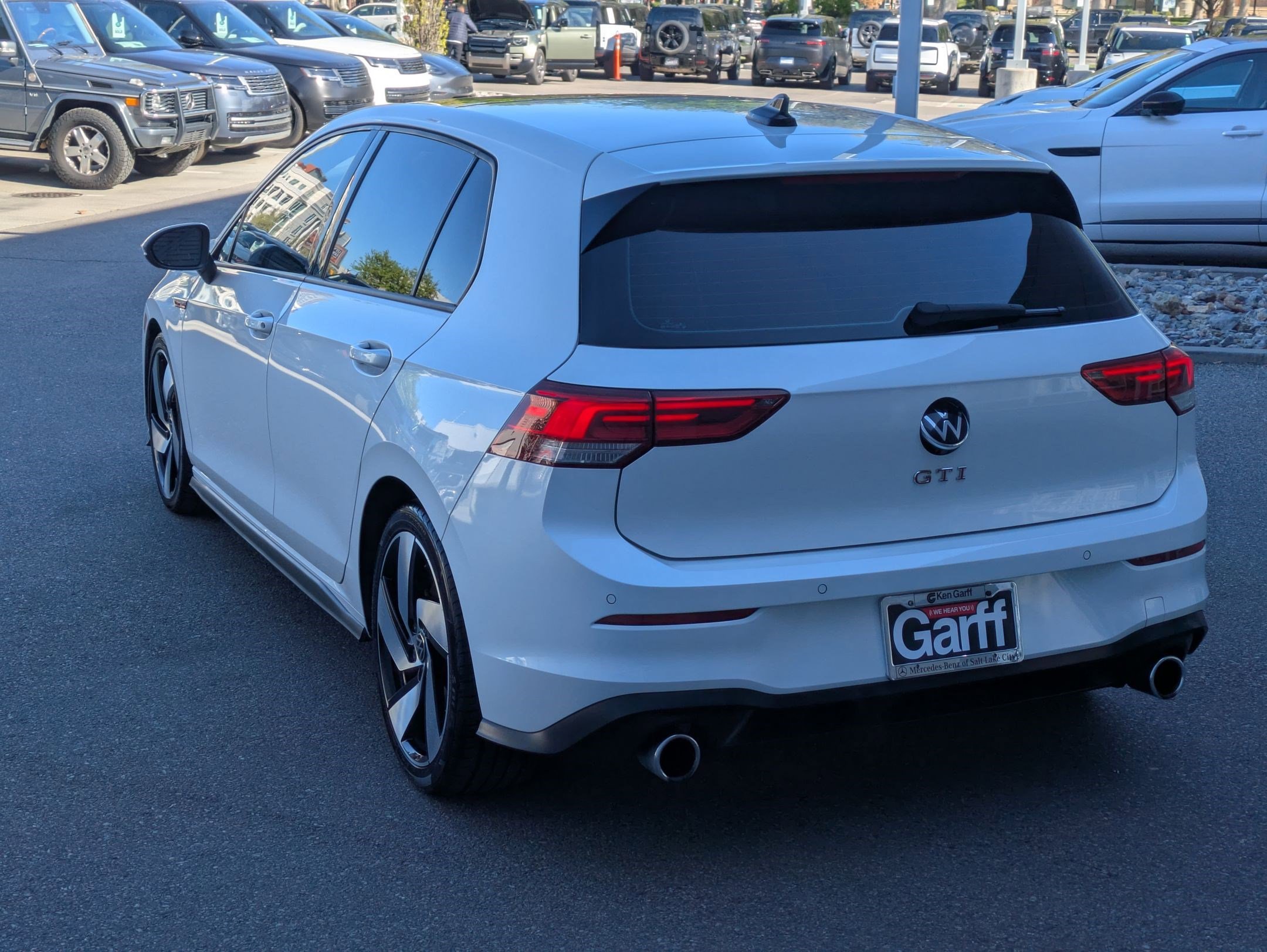 Used 2022 Volkswagen GTI SE FWD image 5