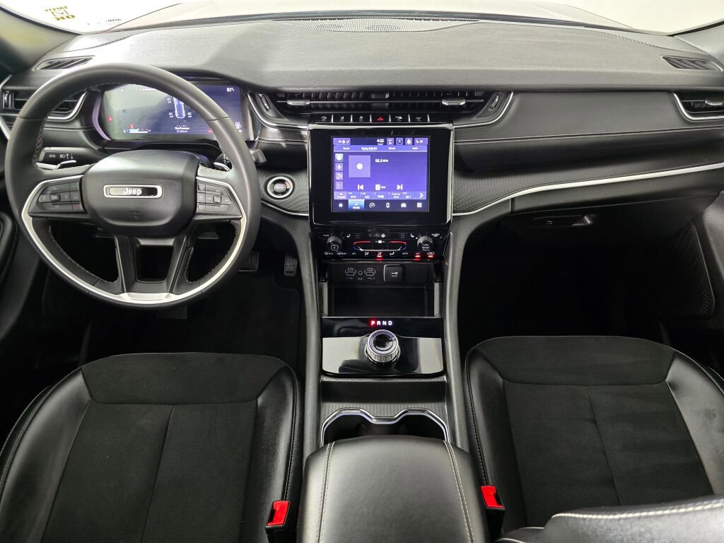 Used 2024 Jeep Grand Cherokee Altitude image 22