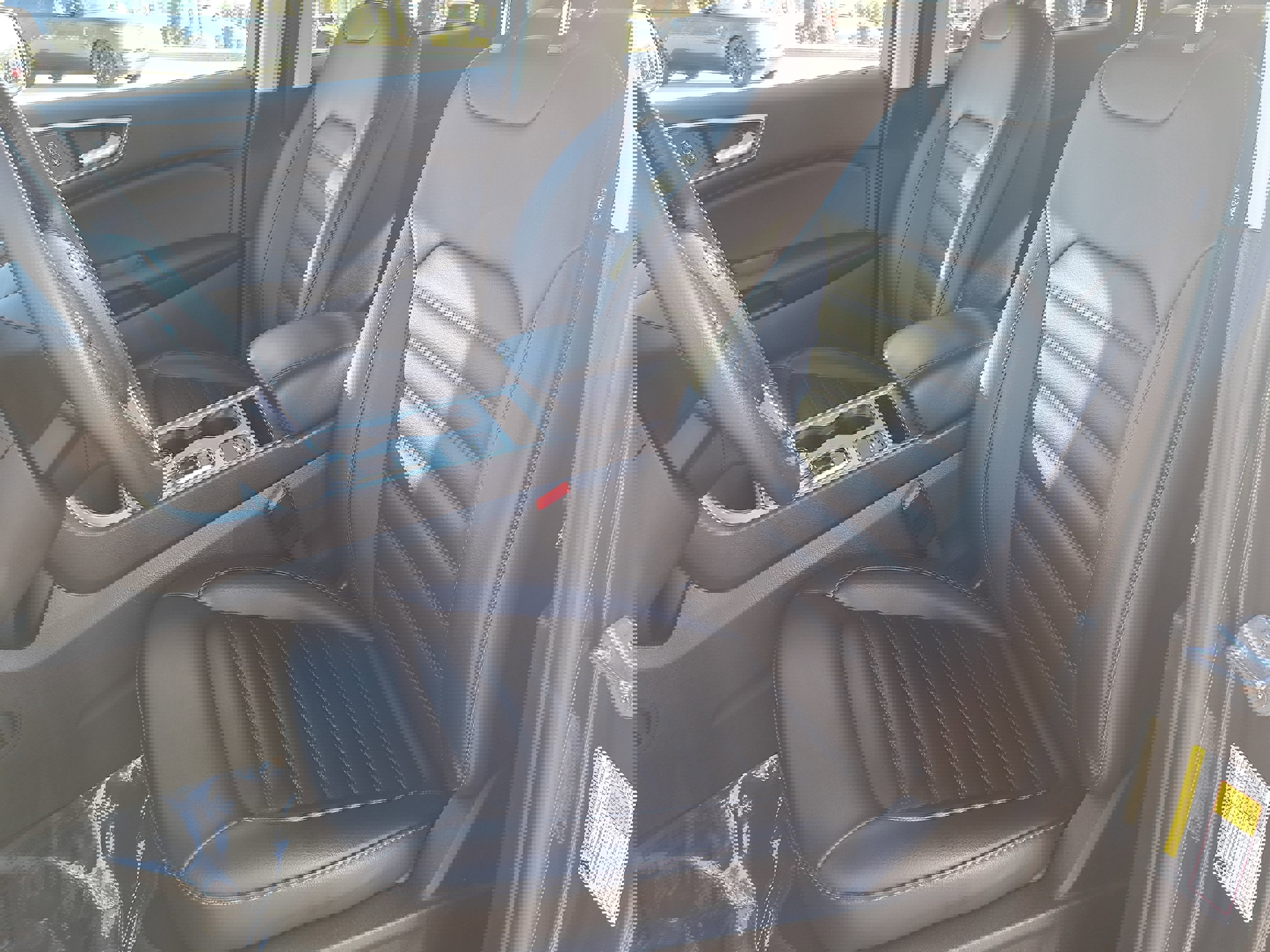 Used 2024 Ford Edge SEL image 14