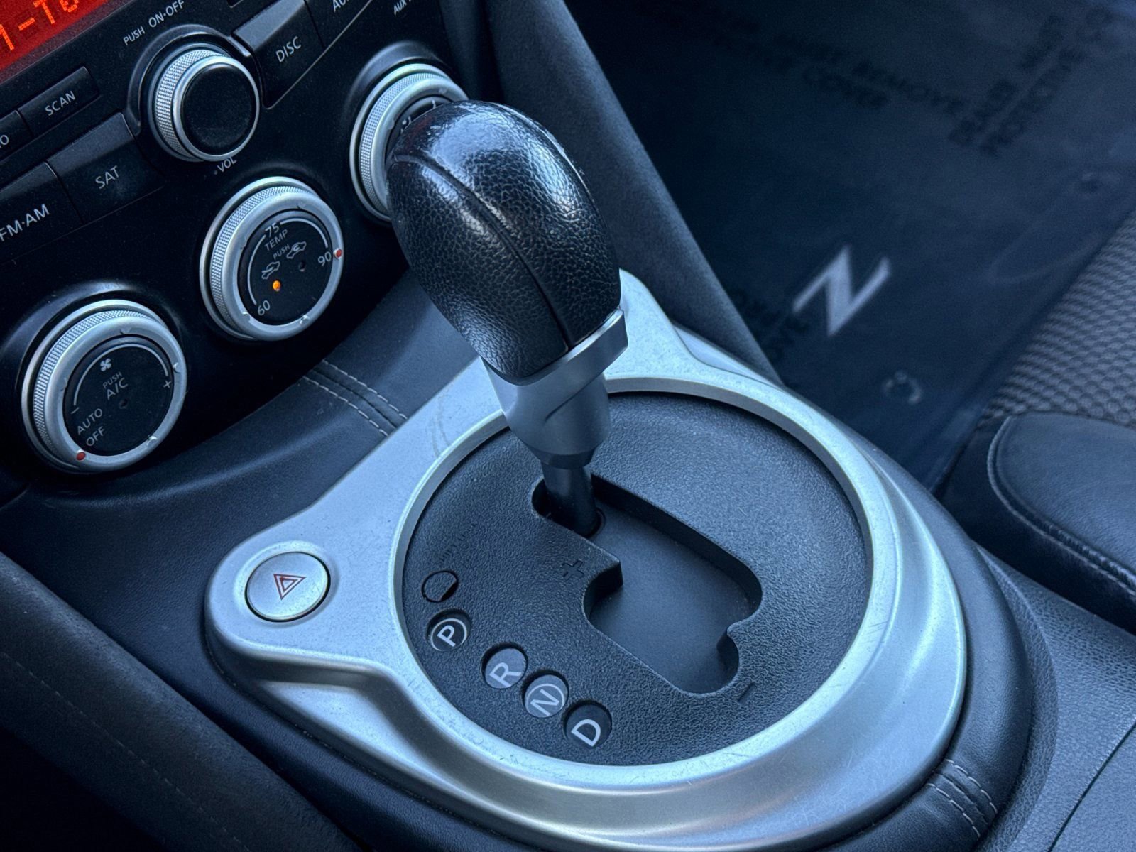 Used 2010 Nissan 370Z Touring image 16