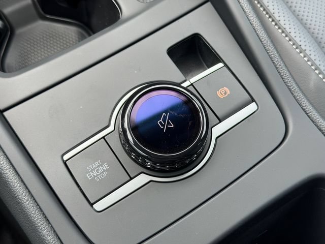 New 2026 Volkswagen Tiguan SE FWD image 18