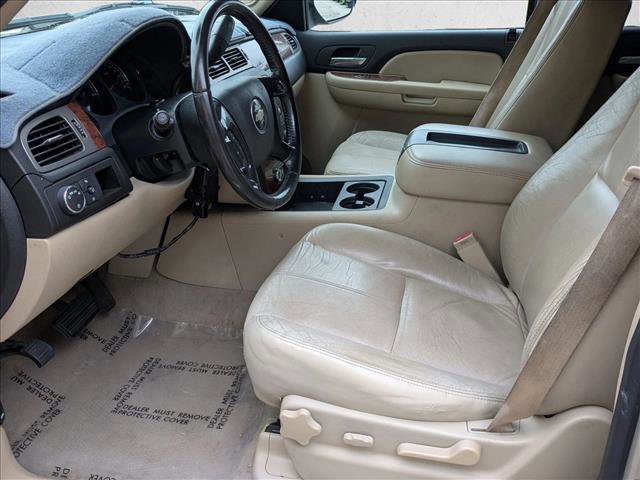 Used 2008 Chevrolet Suburban LT image 14